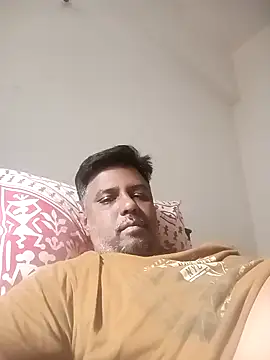 Snapshot of jemes21in chatting on December 1, 3:44 am jemes21in online show from December 1, 3:44 am