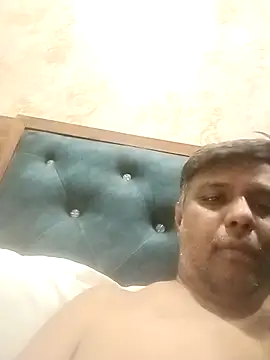 Snapshot of jemes21in chatting on December 14, 9:25 am jemes21in online show from December 14, 9:25 am