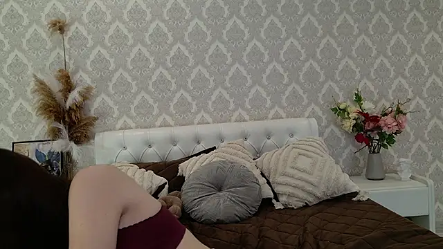 Nellie Medina online show from January 4, 4:55 am