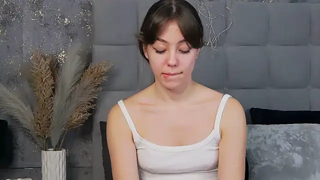 Snapshot of TheEmma chatting on January 23, 5:31 pm TheEmma online show from January 23, 5:31 pm