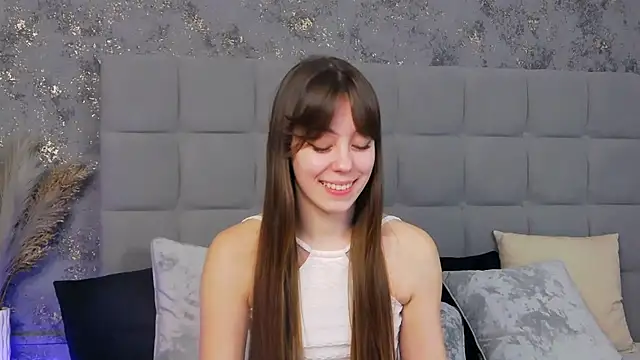 Snapshot of TheEmma chatting on February 1, 12:37 pm TheEmma online show from February 1, 12:37 pm