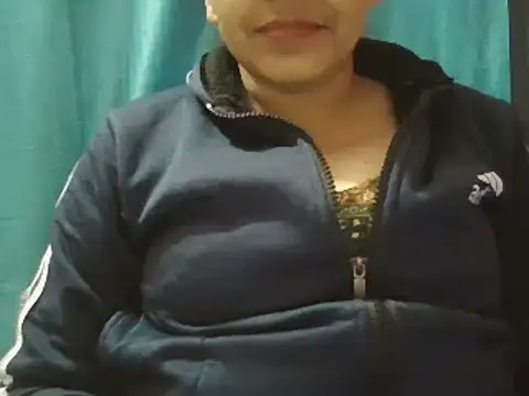 Snapshot of Hot-shanvi chatting on March 6, 2:51 am Hot-shanvi online show from March 6, 2:51 am