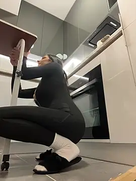 Snapshot of claraxjoyy chatting on January 11, 4:48 am claraxjoyy online show from January 11, 4:48 am