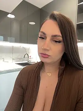 Snapshot of claraxjoyy chatting on January 23, 7:43 am claraxjoyy online show from January 23, 7:43 am