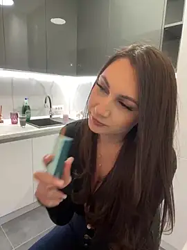 Snapshot of claraxjoyy chatting on February 24, 4:38 am claraxjoyy online show from February 24, 4:38 am