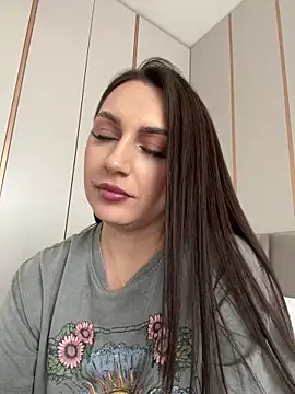 Snapshot of claraxjoyy chatting on March 13, 4:38 am claraxjoyy online show from March 13, 4:38 am