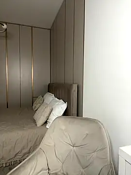 Snapshot of claraxjoyy chatting on October 10, 4:11 am claraxjoyy online show from October 10, 4:11 am