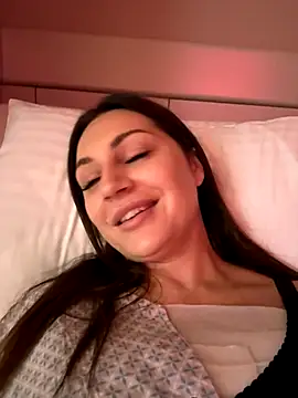 Snapshot of claraxjoyy chatting on October 23, 5:29 am claraxjoyy online show from October 23, 5:29 am