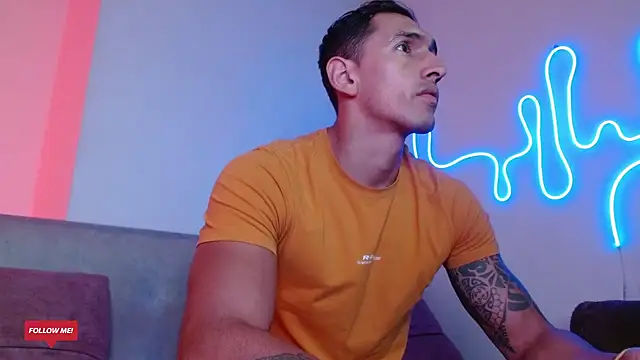 Snapshot of Joylopez_fit chatting on February 20, 2:13 pm Joylopez fit online show from February 20, 2:13 pm