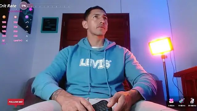 Snapshot of Joylopez_fit chatting on September 14, 1:32 pm Joylopez fit online show from September 14, 1:32 pm