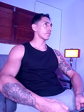 Snapshot of Joylopez_fit chatting on November 18, 12:42 pm Joylopez fit online show from November 18, 12:42 pm