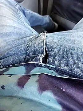 fredfgr online show from April 15, 3:41 pm