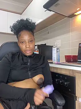 Thando04 online show from September 18, 5:15 pm