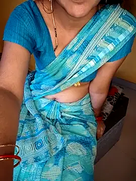 lovelygirl4567 online show from September 28, 9:14 am