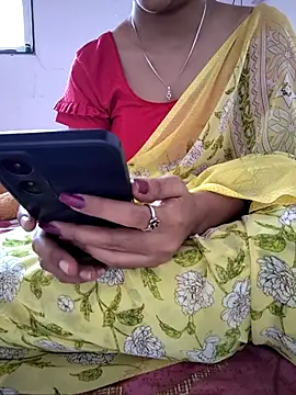 lovelygirl4567 online show from April 9, 6:41 am