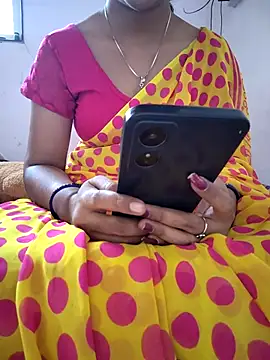 lovelygirl4567 online show from April 16, 7:09 am