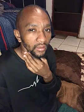 MKbesxxx online show from December 5, 9:00 pm