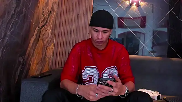 anyelo waller online show from September 13, 11:43 am