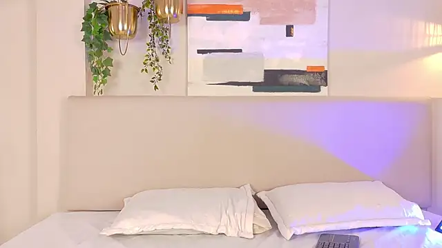 NaomiKlarc online show from November 12, 4:24 am