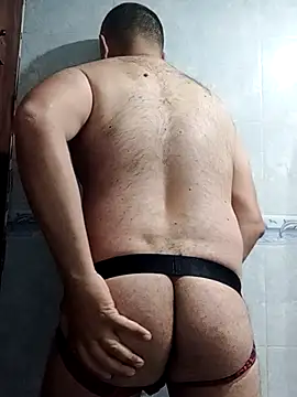 Snapshot of giovanny-rossi chatting on December 14, 8:30 am giovanny-rossi online show from December 14, 8:30 am