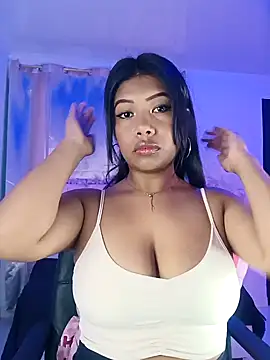 Snapshot of PaulaOrtiz_1 chatting on January 30, 11:33 am PaulaOrtiz 1 online show from January 30, 11:33 am