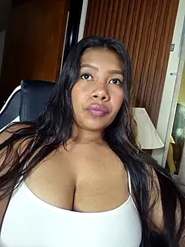 Snapshot of PaulaOrtiz_1 chatting on December 14, 3:23 am PaulaOrtiz 1 online show from December 14, 3:23 am