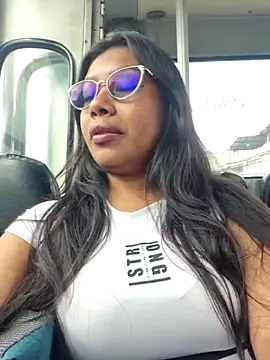 Snapshot of PaulaOrtiz_1 chatting on December 16, 4:12 pm PaulaOrtiz 1 online show from December 16, 4:12 pm