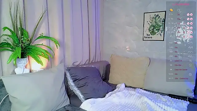 roxyyyrose online show from April 15, 6:59 pm