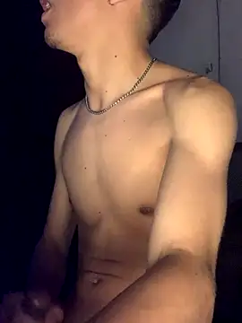 Snapshot of gabrielzinnnn085 chatting on October 26, 8:59 pm gabrielzinnnn085 online show from October 26, 8:59 pm