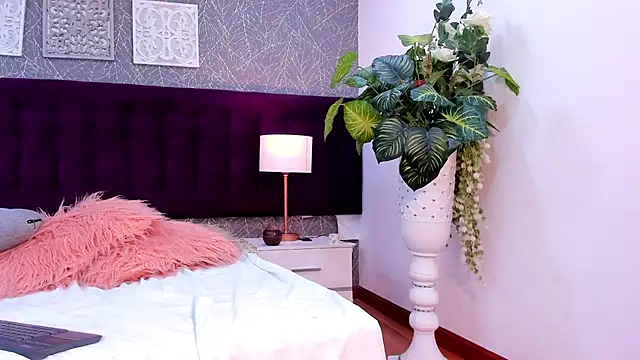 LiaCathaleya online show from March 15, 12:15 am