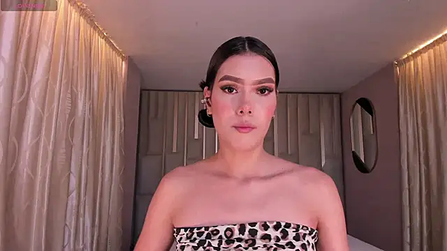 NiaSalvatore online show from March 4, 7:22 pm