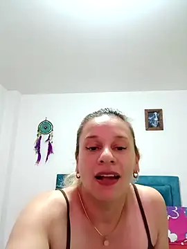 Snapshot of sofi_saliva2511 chatting on January 6, 11:20 pm sofi saliva2511 online show from January 6, 11:20 pm