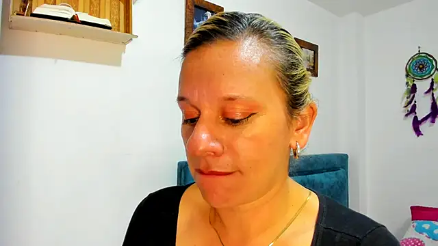 Snapshot of sofi_saliva2511 chatting on January 16, 2:51 am sofi saliva2511 online show from January 16, 2:51 am