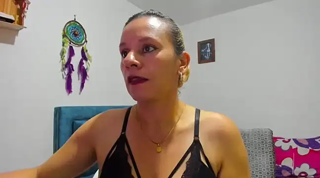 Snapshot of sofi_saliva2511 chatting on February 7, 5:51 pm sofi saliva2511 online show from February 7, 5:51 pm