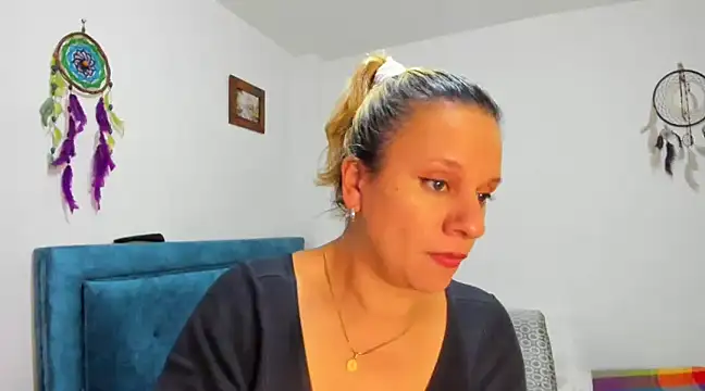Snapshot of sofi_saliva2511 chatting on February 24, 10:03 pm sofi saliva2511 online show from February 24, 10:03 pm