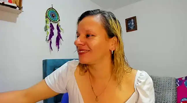 Snapshot of sofi_saliva2511 chatting on March 8, 11:28 pm sofi saliva2511 online show from March 8, 11:28 pm