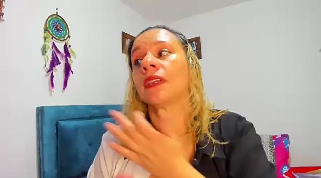 Snapshot of sofi_saliva2511 chatting on March 10, 6:23 pm sofi saliva2511 online show from March 10, 6:23 pm