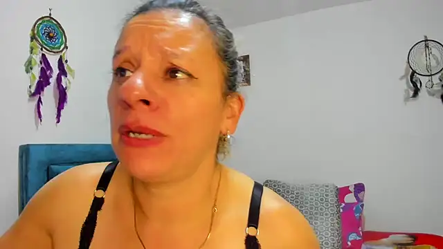 Snapshot of sofi_saliva2511 chatting on March 20, 3:45 am sofi saliva2511 online show from March 20, 3:45 am