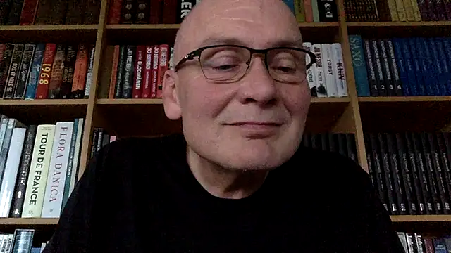 Snapshot of Parleg2 chatting on September 22, 4:53 pm Parleg2 online show from September 22, 4:53 pm