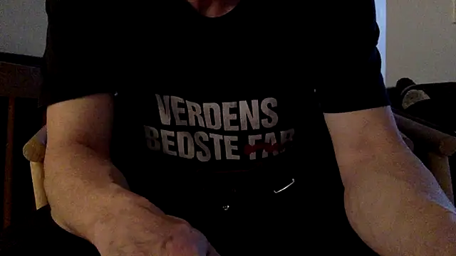 Snapshot of Parleg2 chatting on December 15, 8:29 am Parleg2 online show from December 15, 8:29 am