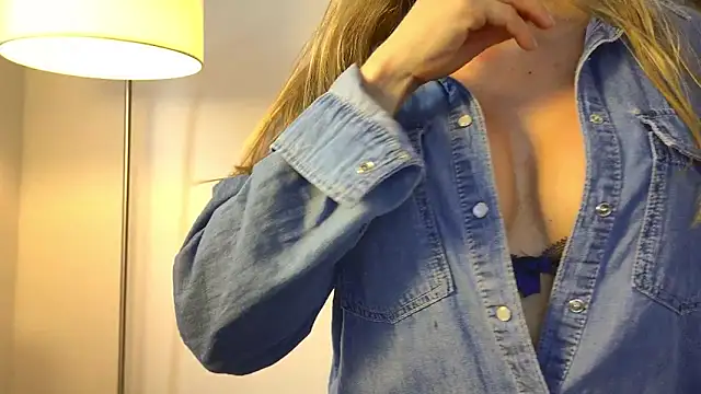 karina warthon online show from January 26, 9:51 pm