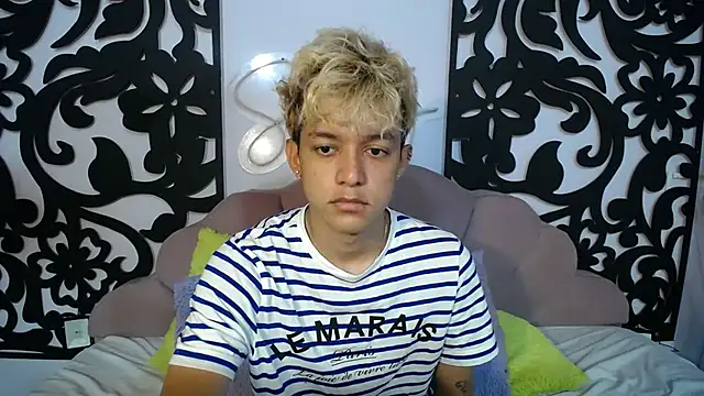 jisuscat online show from September 18, 3:14 pm