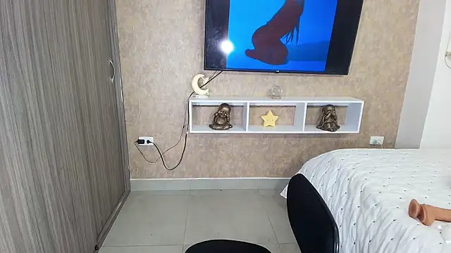 sexy melany xxx online show from December 13, 12:17 pm