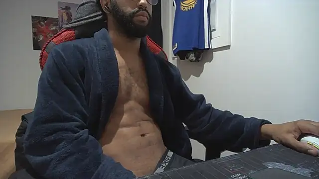 Snapshot of kevi_cocks chatting on January 11, 10:40 pm kevi cocks online show from January 11, 10:40 pm