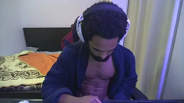 Snapshot of kevi_cocks chatting on February 16, 11:59 pm kevi cocks online show from February 16, 11:59 pm