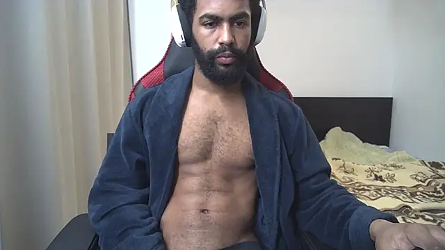 Snapshot of kevi_cocks chatting on March 13, 4:01 pm kevi cocks online show from March 13, 4:01 pm