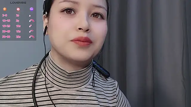 Lucky-xiuxiu online show from December 4, 3:10 pm