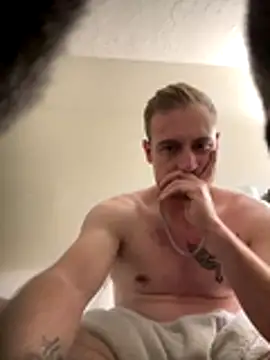 Snapshot of Golden_Alex chatting on December 2, 1:05 pm Golden Alex online show from December 2, 1:05 pm