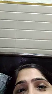 shreya1765 online show from March 11, 6:19 pm