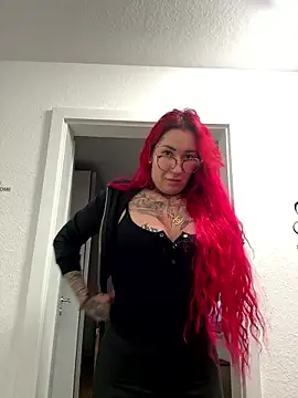 Mia-Fuchs online show from January 8, 2:19 pm